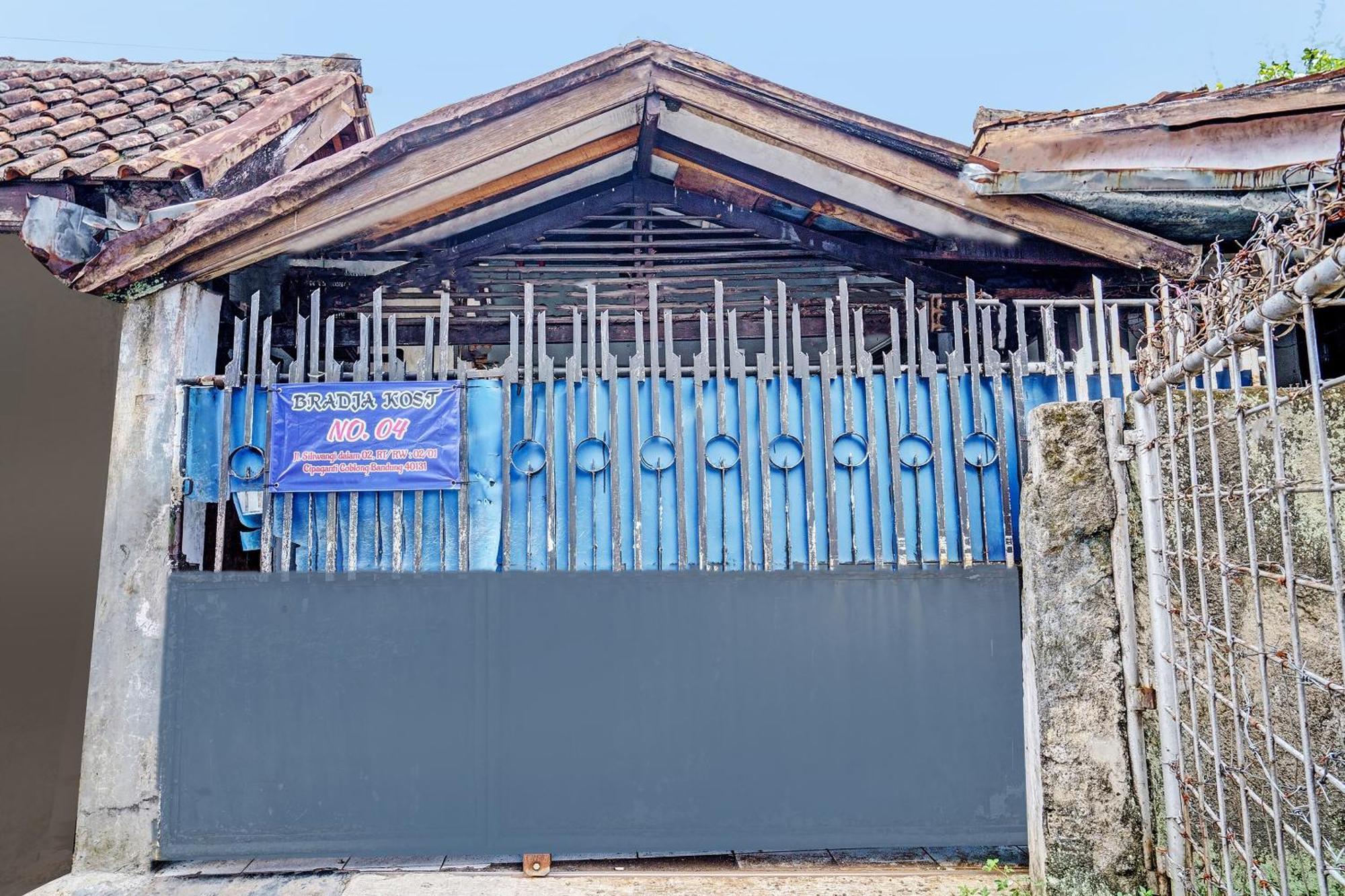 Oyo Life 92709 Kost Teras Cikapundung Syariah Hotel Bandung Exterior photo
